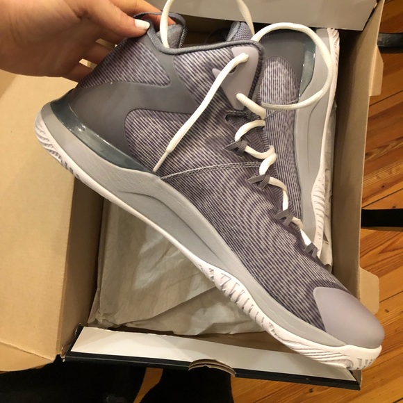 BRAND NEW JORDAN Super.Fly 3 - Picture 4 of 8